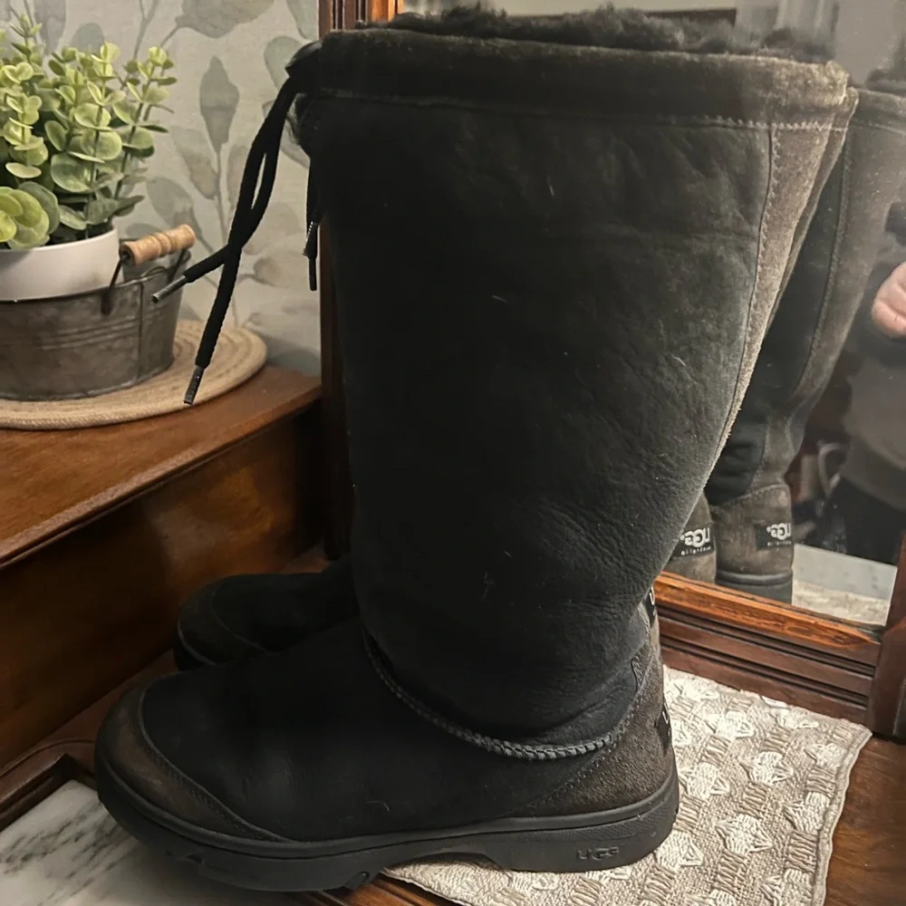 UGG AUSTRALIA‎ Ultimate Tall Braid Boots Sherpa Lined Dark Green Black Wms Sz 8
